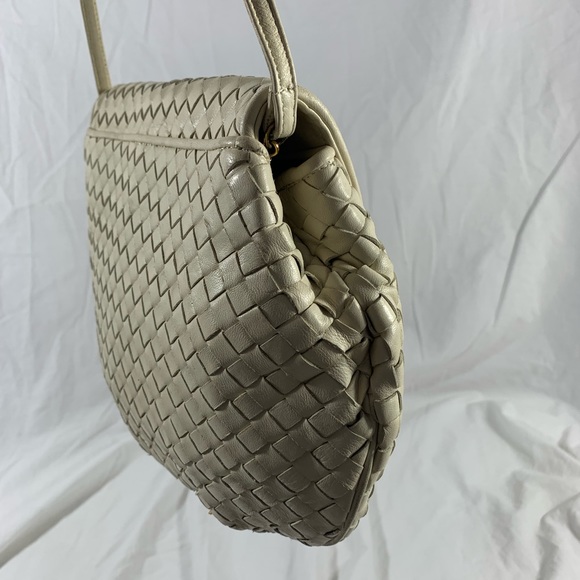 Vintage JAY HERBERT white ivory leather woven shoulder bag with flap tassel - Picture 11 of 12